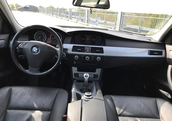 BMW Seria 5 cena 18200 przebieg: 272300, rok produkcji 2008 z Warszawa małe 232